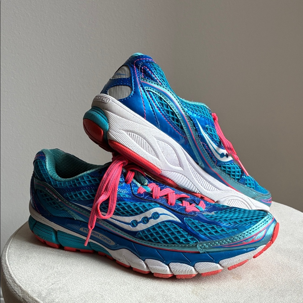 Saucony Women's Teal and Pink Athletic Shoes